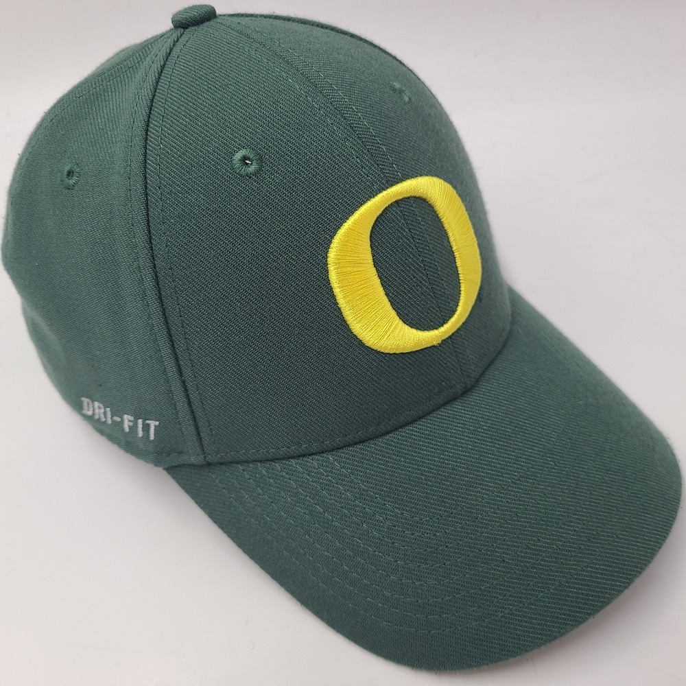 Oregon Ducks Hat Fitted One Size Nike Green Yellow NCAA Legacy91 Dri-Fit Men